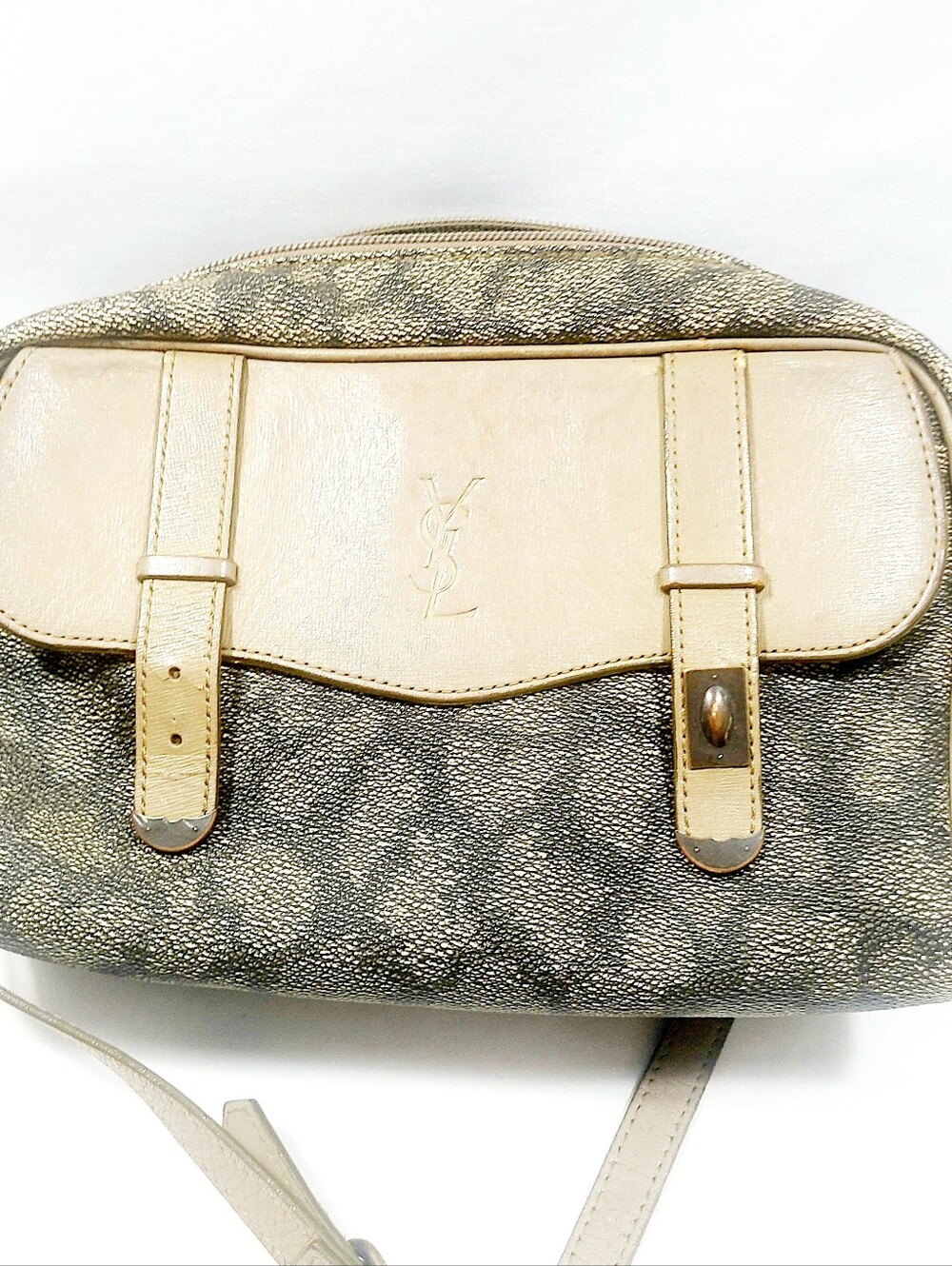 Yves Saint Laurent Leather Shoulder Bag